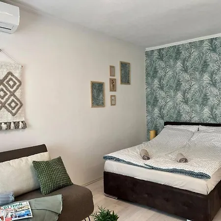 Apartament Edna With Balcony