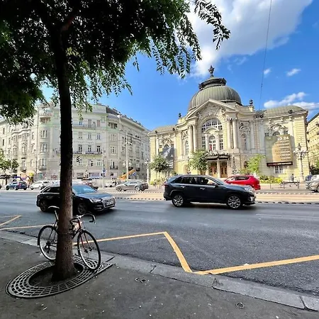 Edna With Balcony 公寓